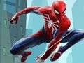 Peli Spiderman huomaa erot  verkossa