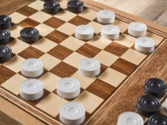 Peli Checkers Two Player verkossa