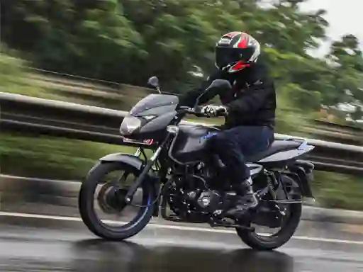 Peli Bajaj Pulsar 125 verkossa