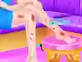 Peli Girl Bathroom Accident verkossa