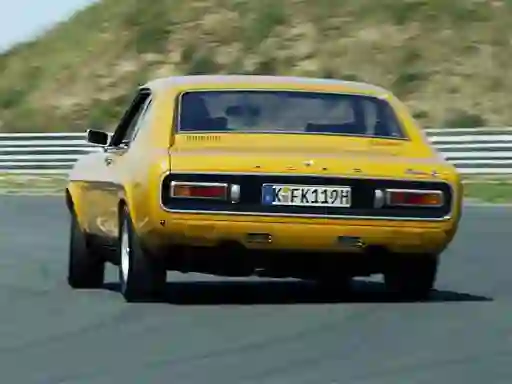 Peli Ford Capri verkossa