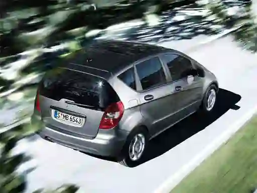 Peli A Class Sedan Puzzle verkossa