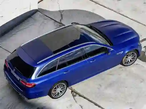 Peli Mercedes Benz E63 Amg Estate Slide verkossa