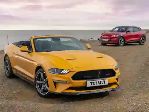 Peli Ford Mustang California Special Slide verkossa