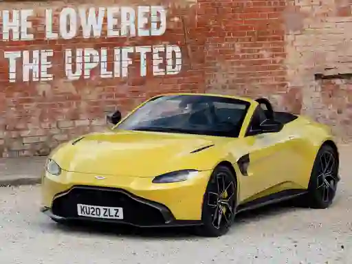 Peli Aston Martin Vantage Roadster verkossa