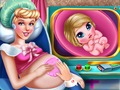 Peli Cinderella Raskaana oleva Check-Up  verkossa